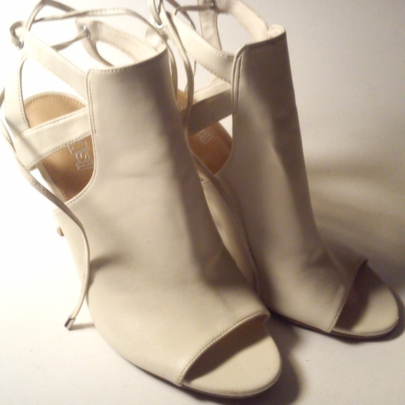 Aldo - Picture 6 of 8